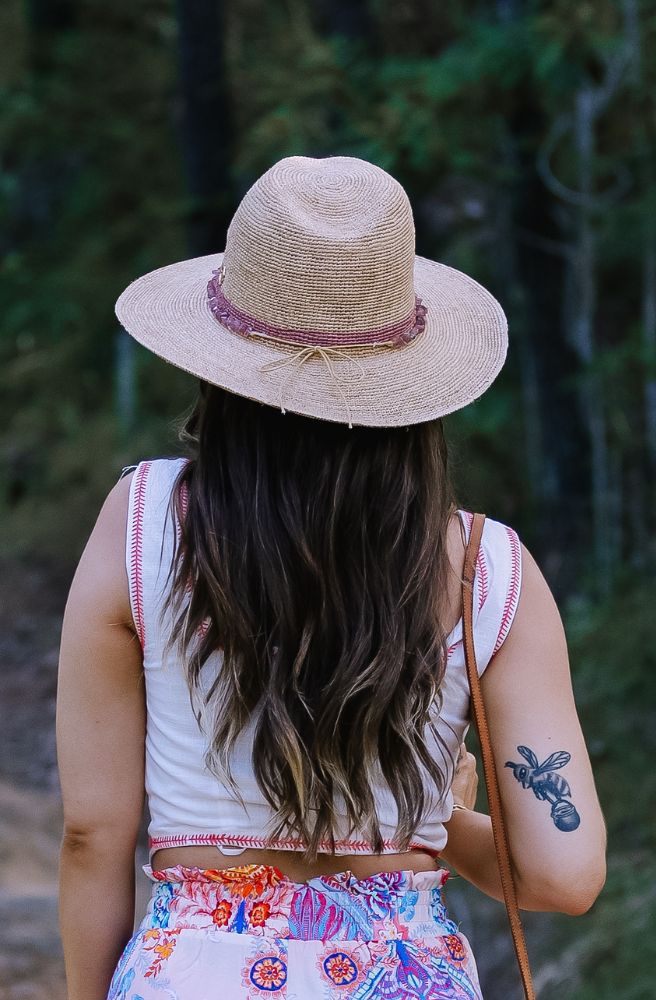 Hat Camilla Pink, Rear View