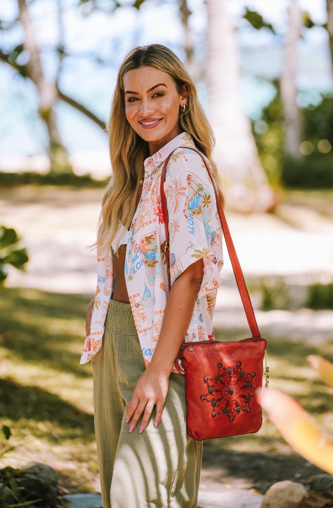 Aloha Print Shirt, Side View Beachy Look