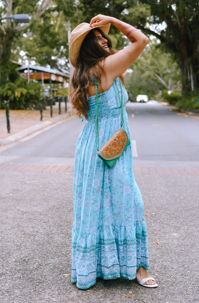 The Floral Etched Nomad Bag