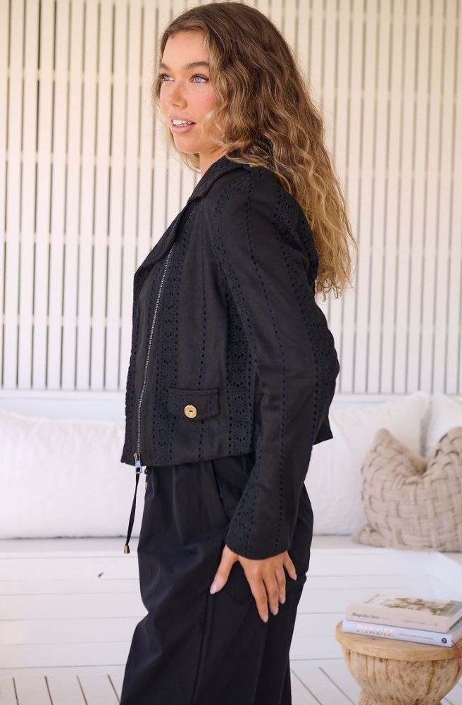 Jaase Jodi Jacket Black, Cropped Style