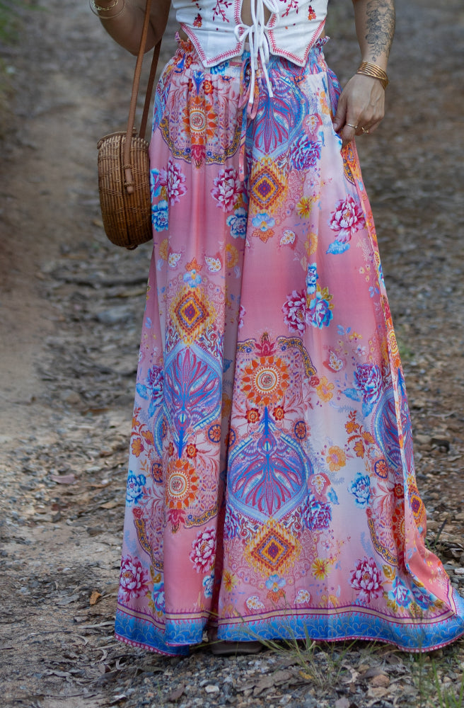 Inaya Maxi Pants, Close Up Detail